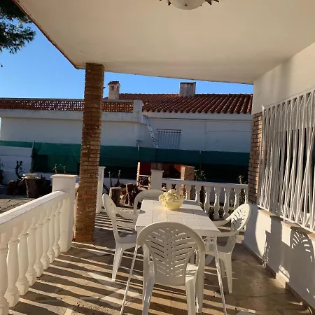 Tatil Evi Chalet Ubicado Enfrente De Una Cala